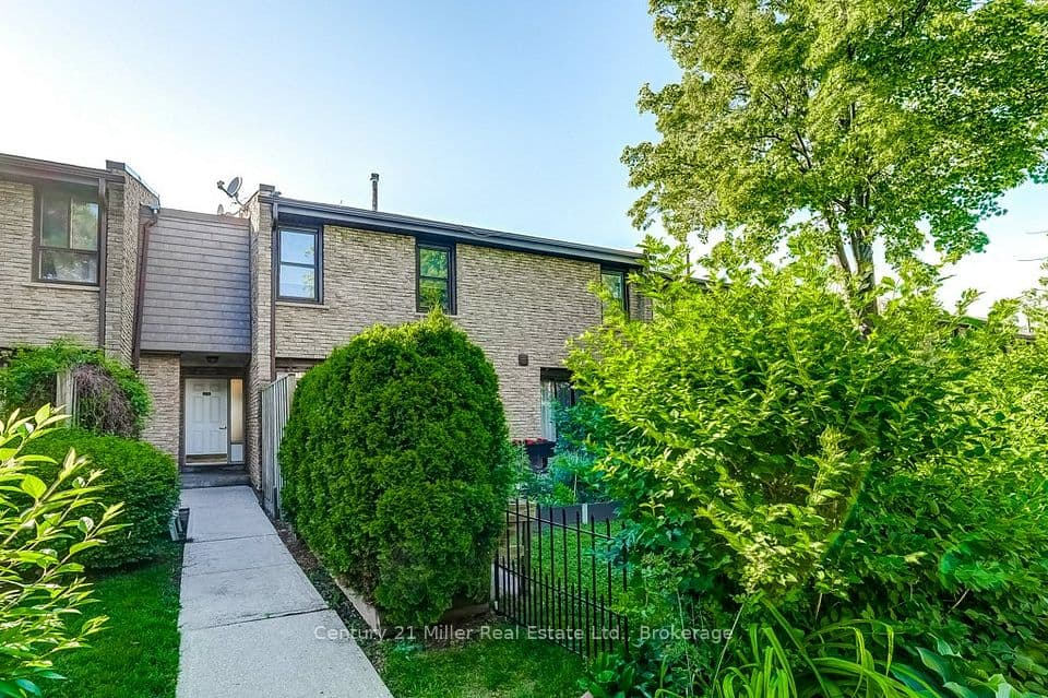 2605 Woodchester Drive 36, Mississauga, ON L5K 2E3 – main photo