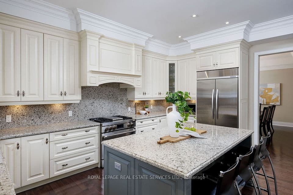 125 Paliser Court, Oakville, ON L6K 2H1 – photo 3