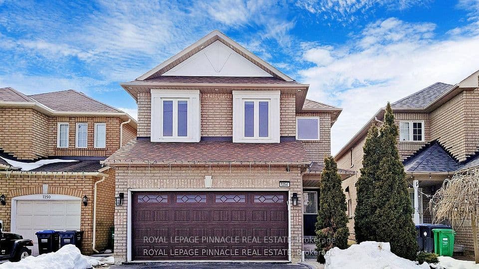 7254 Dime Crescent, Mississauga, ON L5W 1K5 – photo 2