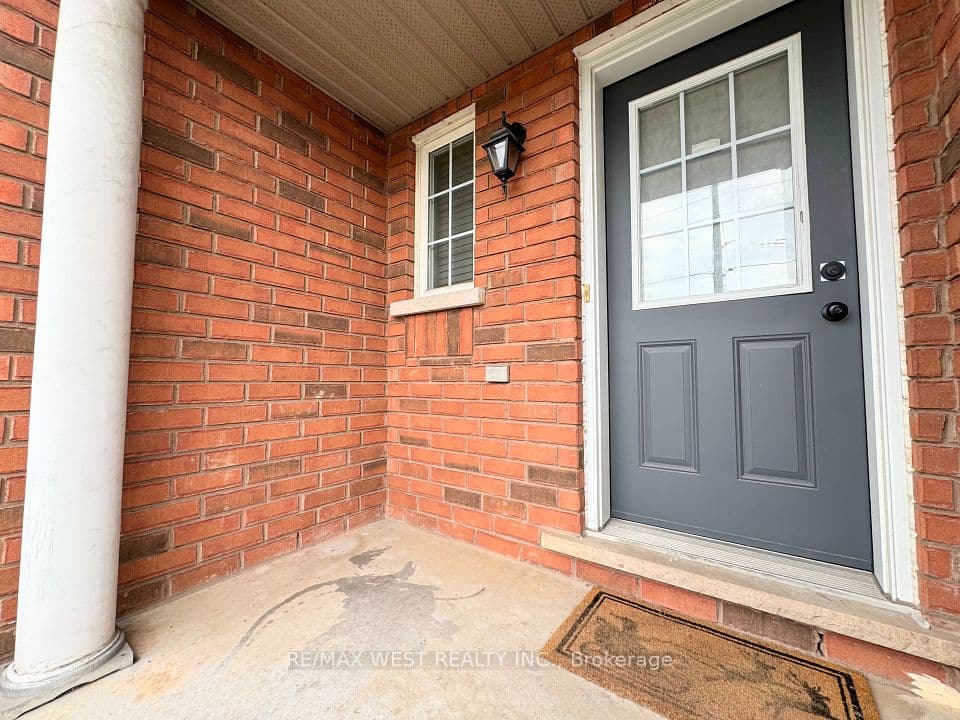 525 Novo Star Drive 120, Mississauga, ON L5W 1X9 – photo 3