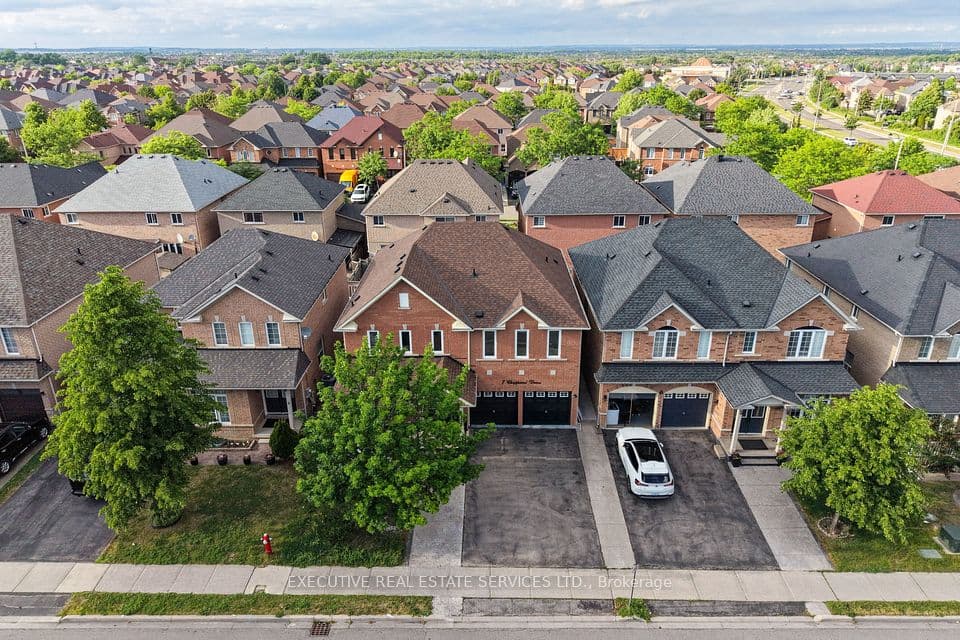 7 Chapparal Drive, Brampton, ON L6R 3C5 – photo 2