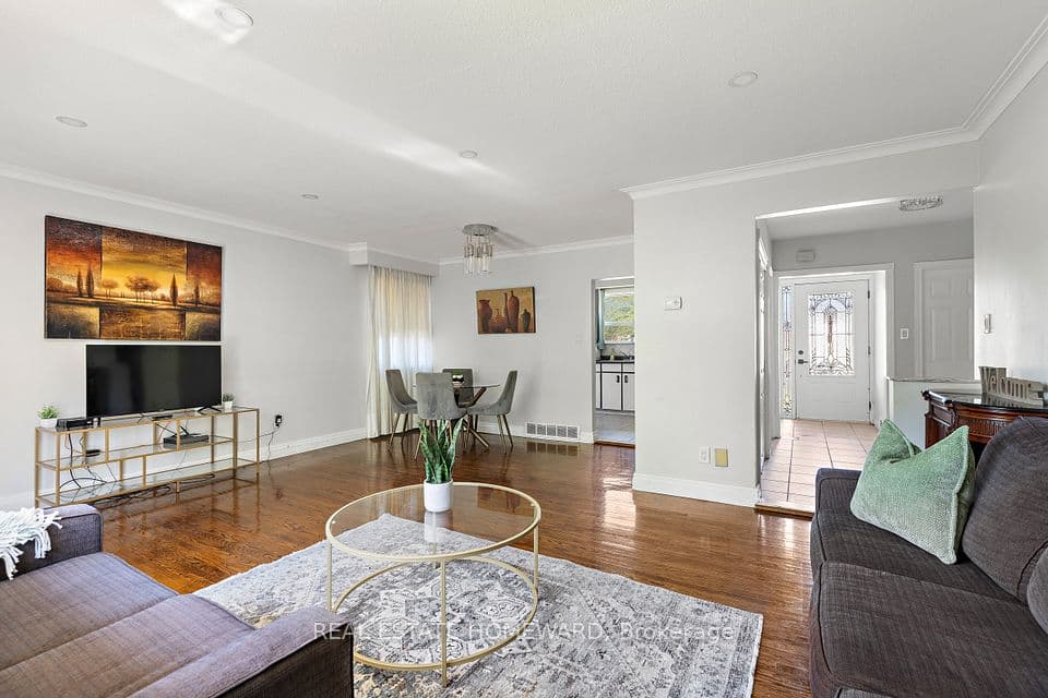 85 Letchworth Crescent, Toronto, ON M3M 1Z1 – photo 3