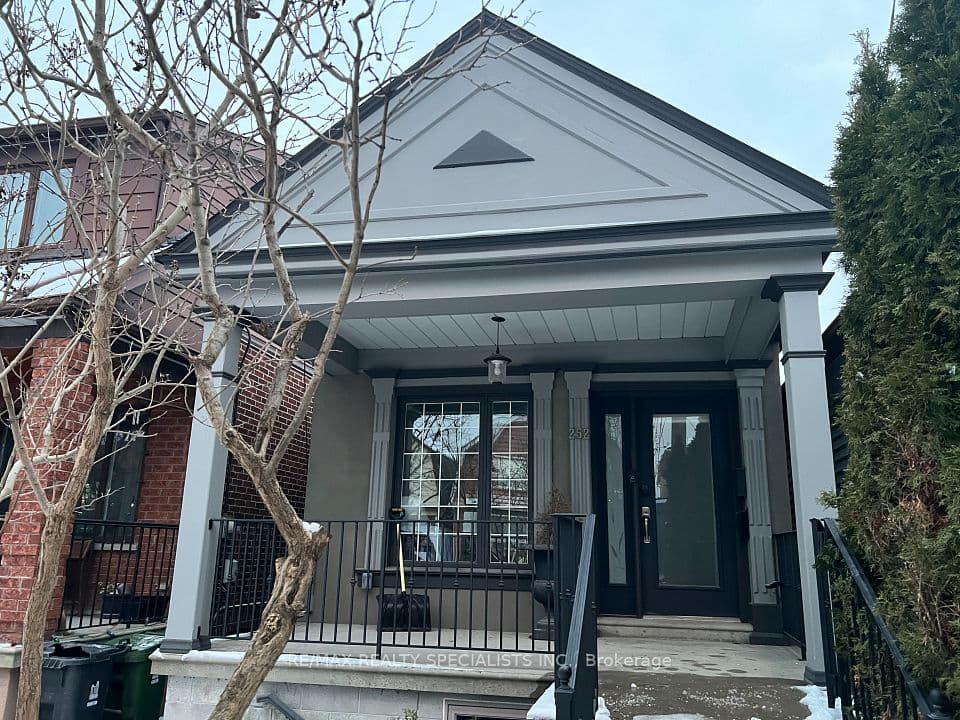 252 Earlscourt Avenue, Toronto, ON M6E 4B6 – main photo