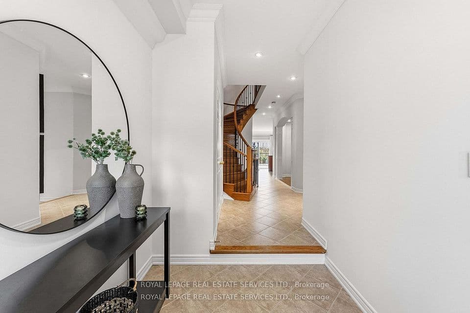 2460 Springforest Drive, Oakville, ON L6M 0A1 – photo 3