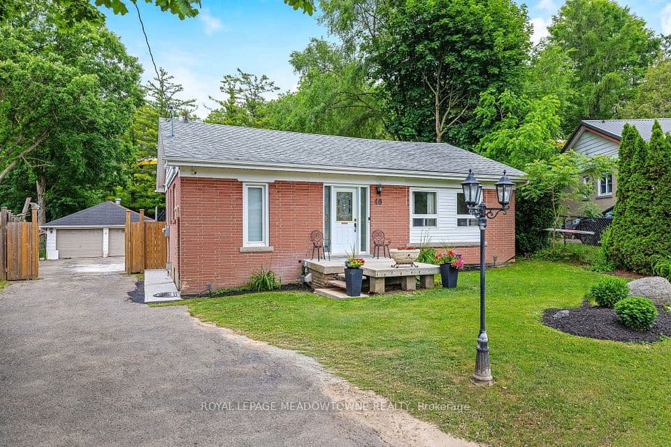 46 Hewson Crescent, Halton Hills, ON L7G 2N9 – main photo