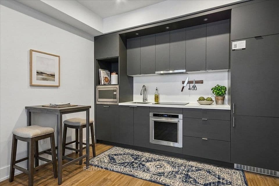 259 The Kingsway 210, Toronto, ON M9A 3T6 – photo 3