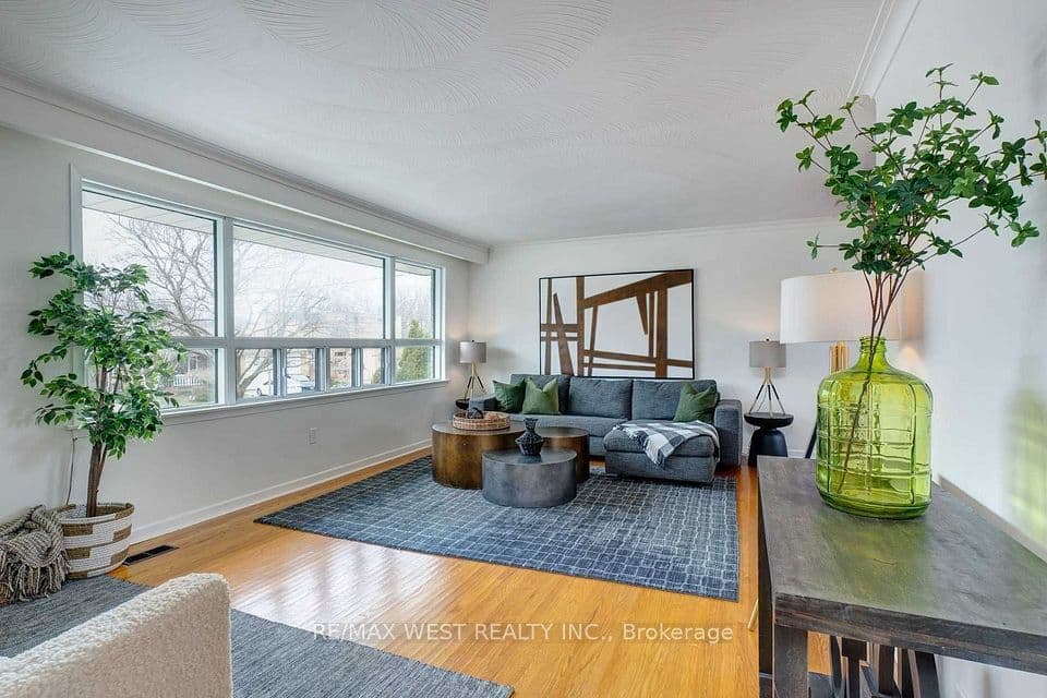 29 Fulwell Crescent, Toronto, ON M3J 1Y4 – photo 3