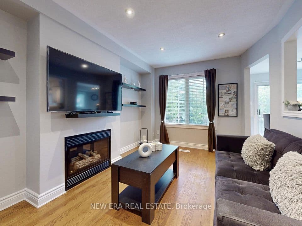 5380 Floral Hill Crescent, Mississauga, ON L5V 1V3 – photo 3