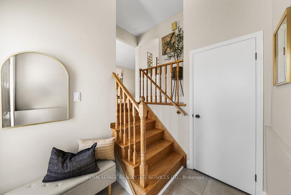 34 John Lindsay Court, Toronto, ON M3L 2K1 – photo 3
