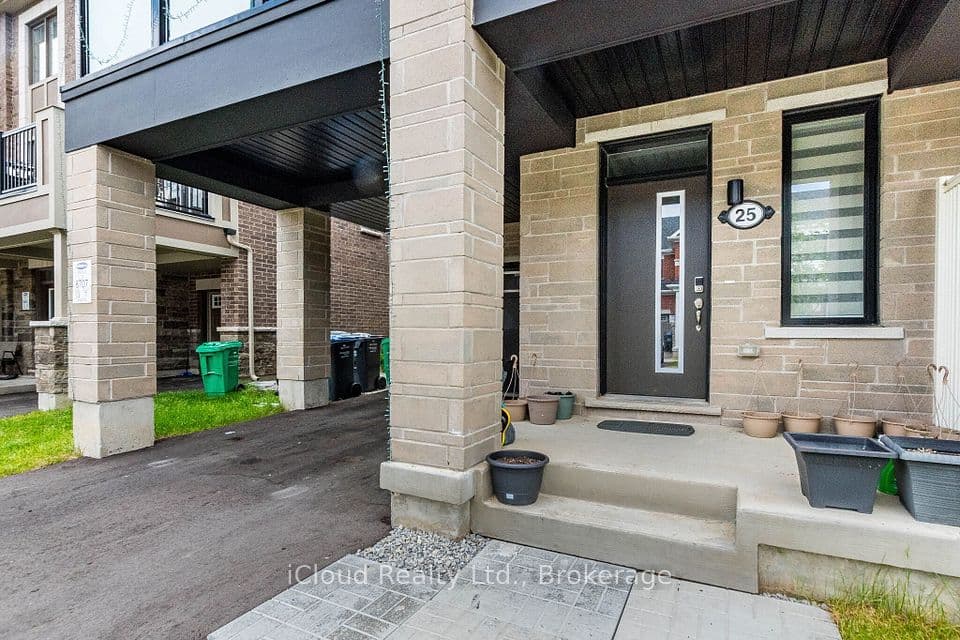 25 Keppel Circle, Brampton, ON L7A 0B6 – photo 2