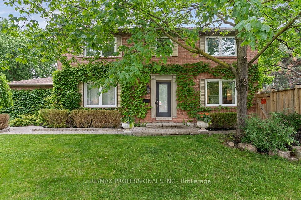 6031 Edenwood Drive, Mississauga, ON L5N 2Y6 – photo 3