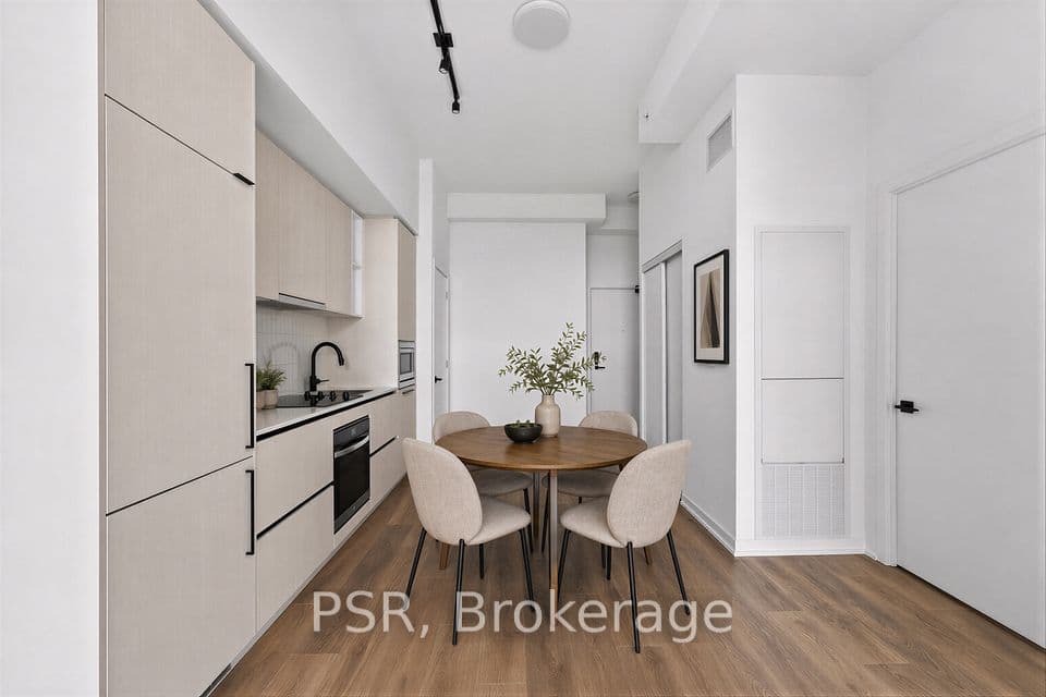 10 Graphophone Grove 1801, Toronto, ON M6H 0E5 – main photo