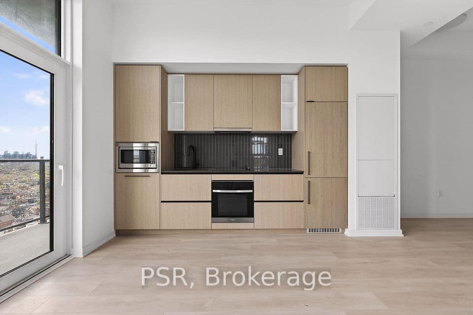 10 Graphophone Grove 1809, Toronto, ON M6H 0E5 – photo 3