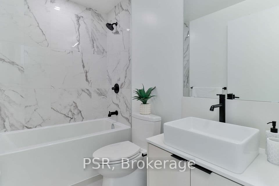 1285 Dupont Street 2402, Toronto, ON M6H 0E3 – photo 3