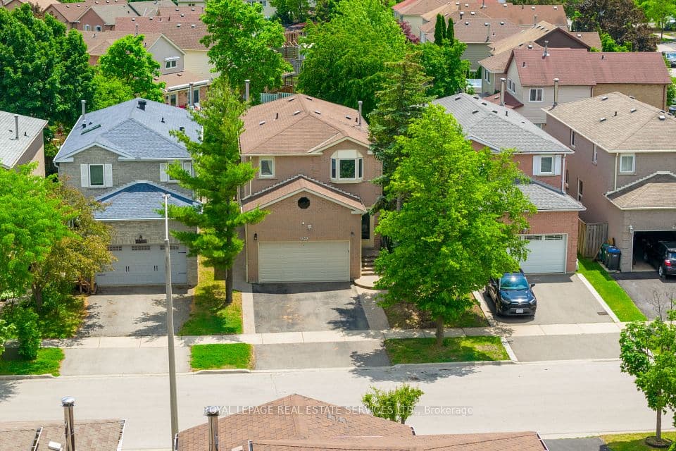 3301 Cambourne Crescent, Mississauga, ON L5N 5P7 – photo 3