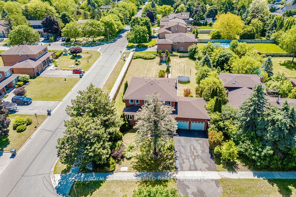 28 Walker Road E, Caledon, ON L7C 1H2 – main photo
