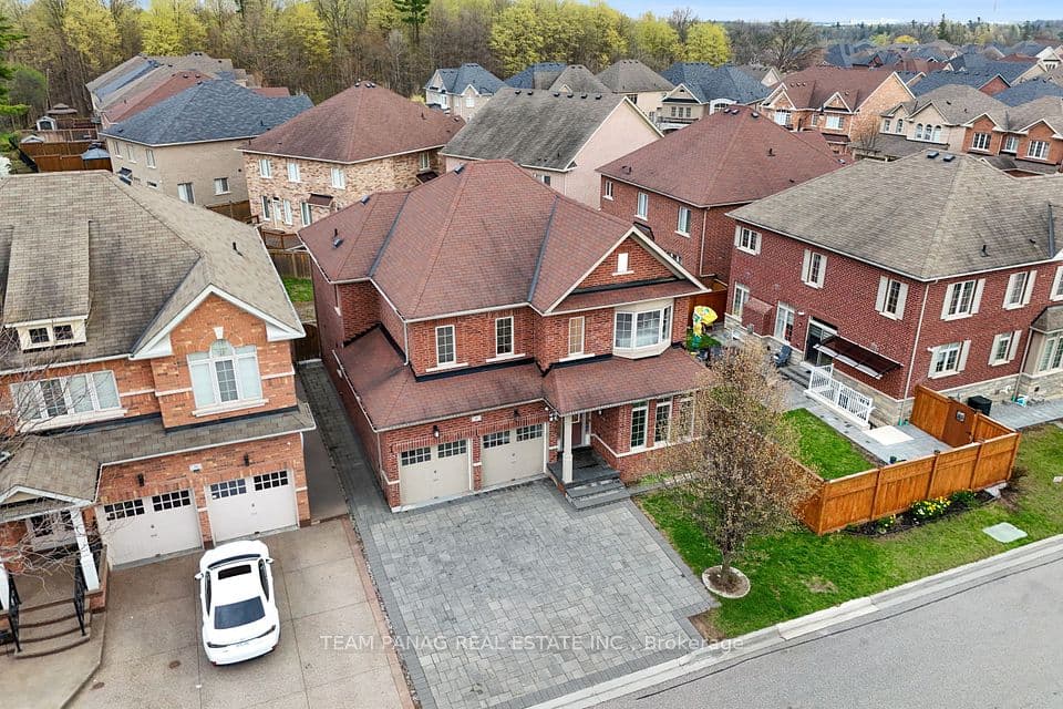 30 Overglen Court, Brampton, ON L6Y 1P2 – photo 3