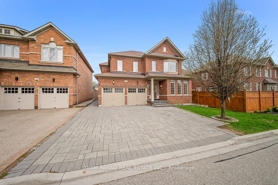30 Overglen Court, Brampton, ON L6Y 1P2 – photo 2