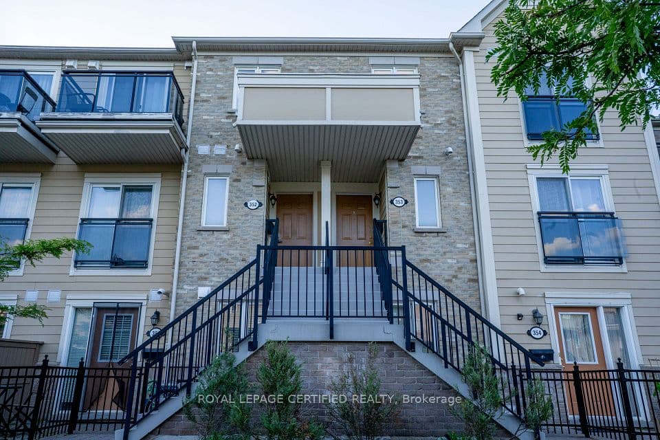 4975 Southampton Drive 353, Mississauga, ON L5M 8C8 – main photo