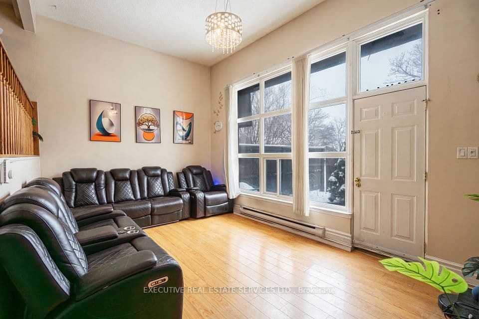 25 Briar Path, Brampton, ON L6T 2A2 – photo 3