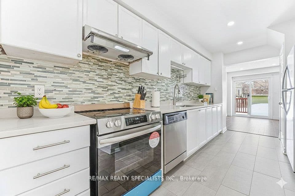 3 Mullis Crescent, Brampton, ON L6Y 4T3 – photo 3
