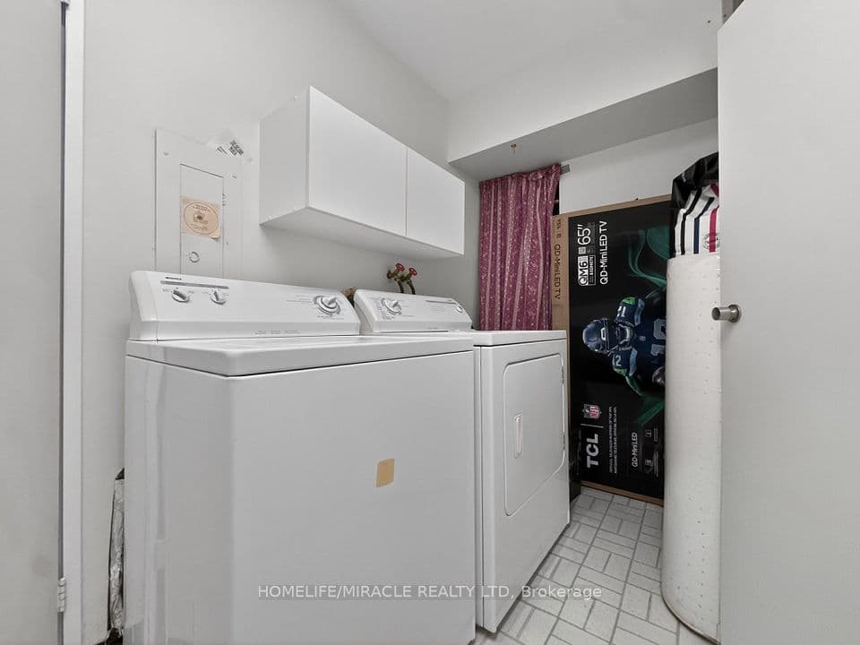 1580 Mississauga valley Boulevard 412, Mississauga, ON L5A 3T8 – photo 2