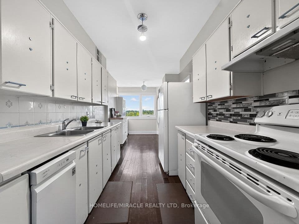 1580 Mississauga valley Boulevard 412, Mississauga, ON L5A 3T8 – photo 3