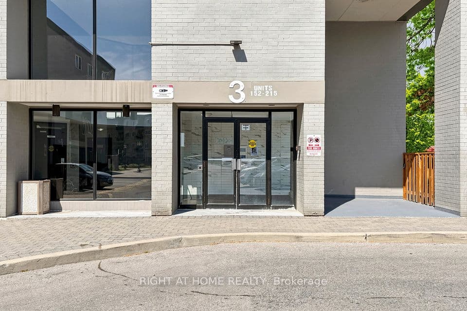 2001 Bonnymede Drive 172, Mississauga, ON L5J 4H8 – photo 2