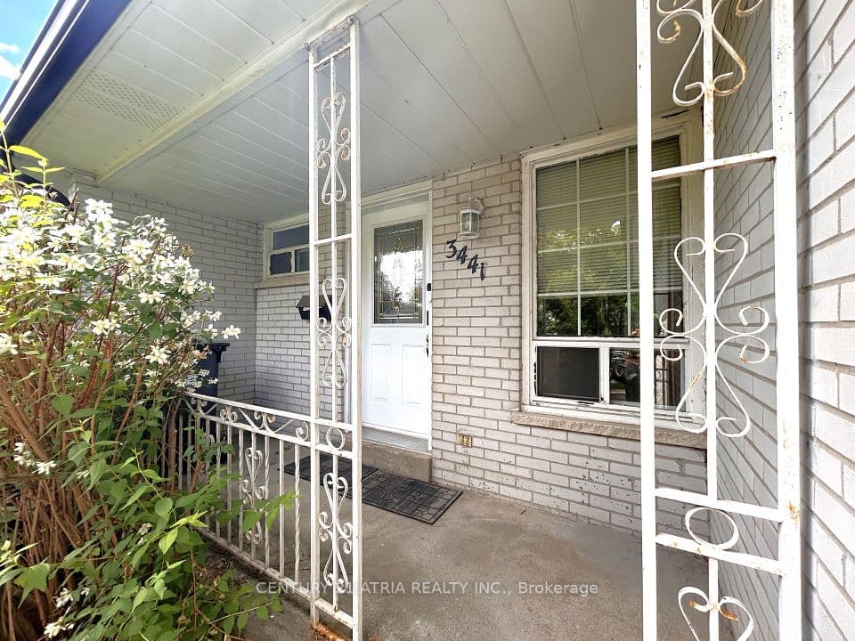 3441 Oakglade Crescent, Mississauga, ON L5C 1X4 – photo 2
