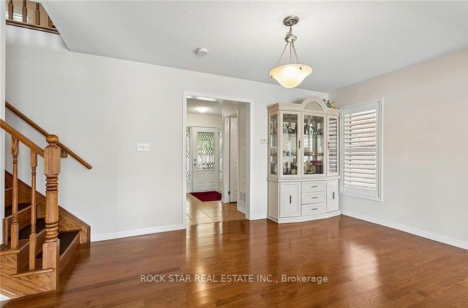 10 Klemscott Road, Brampton, ON L7A 0P5 – photo 3