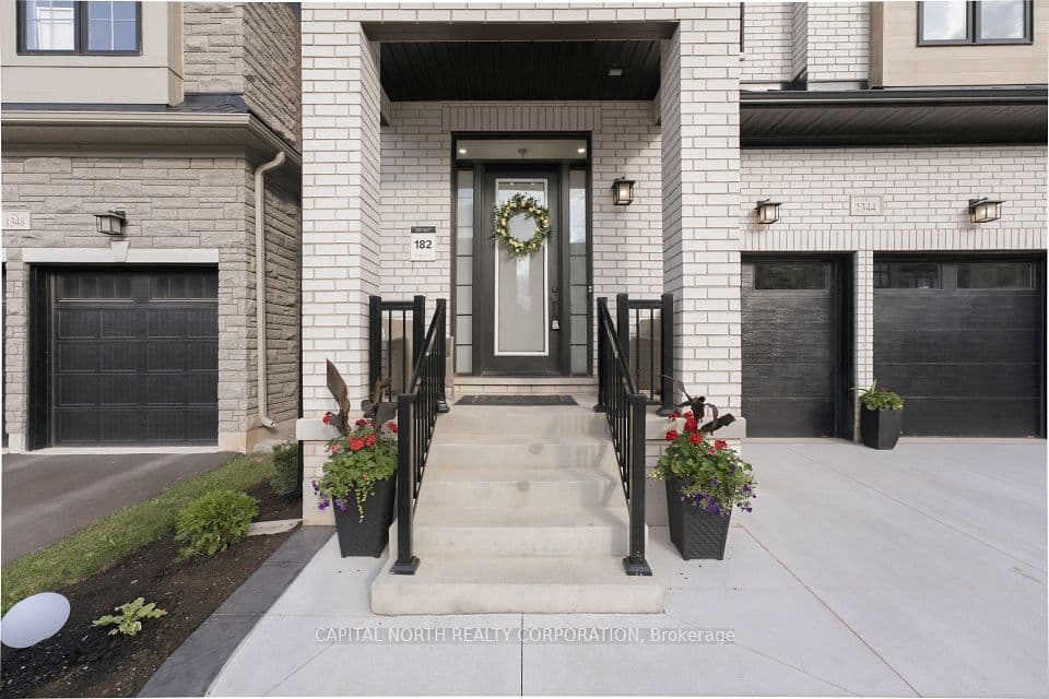 1344 Hydrangea Gardens, Oakville, ON L6H 7Z6 – photo 3