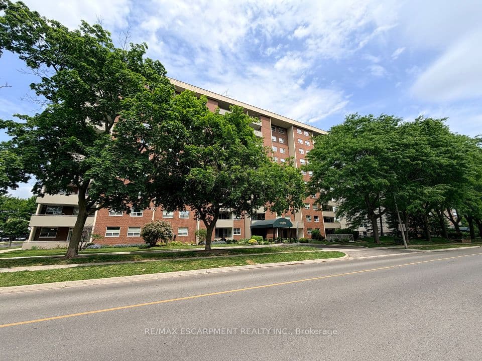1415 Ghent Avenue 705, Burlington, ON L7S 1X4 – main photo
