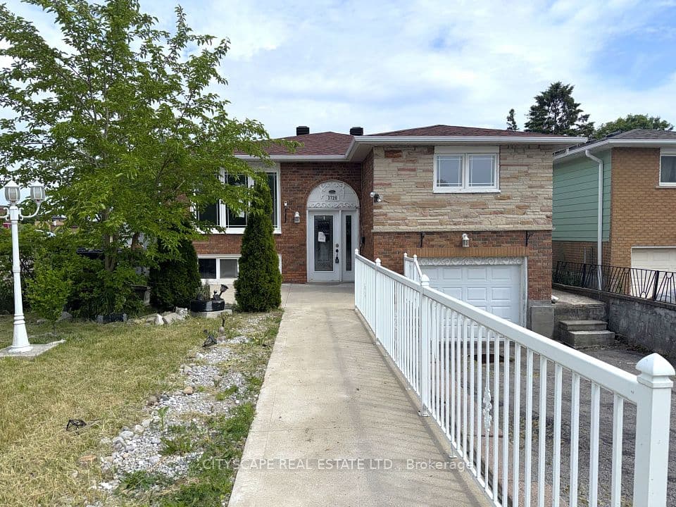 3720 Brandon Gate Drive, Mississauga, ON L4T 3M8 – photo 3
