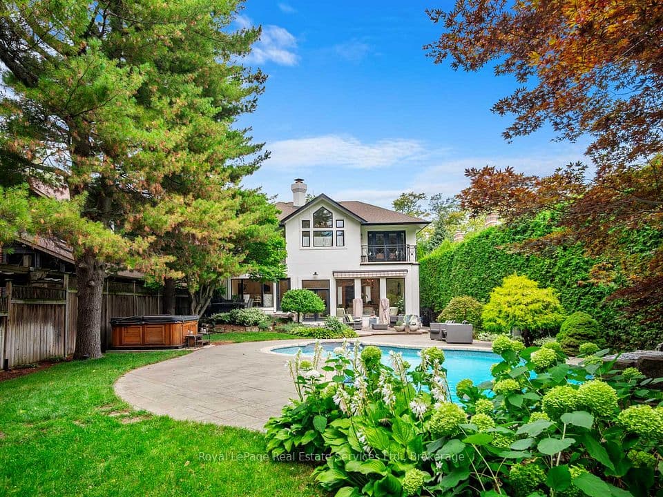 74 West Street, Oakville, ON L6L 2Y7 – main photo
