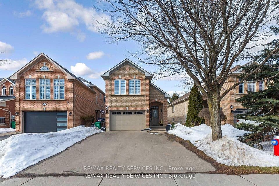 50 Sunny Glen Crescent, Brampton, ON L7A 2C6 – main photo