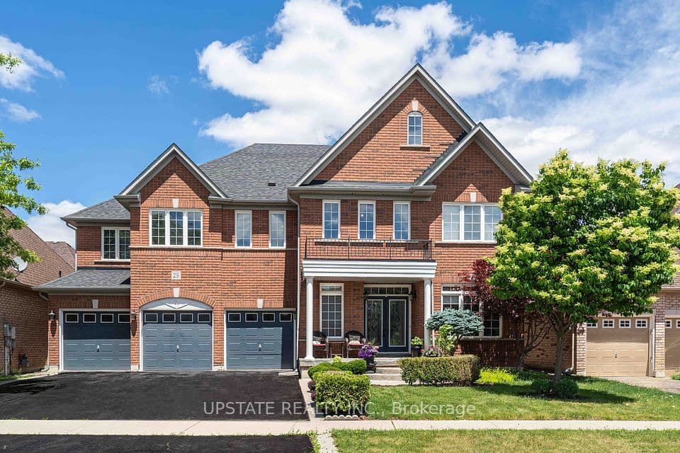 29 Blaketon Court, Brampton, ON L6P 1K7 – main photo