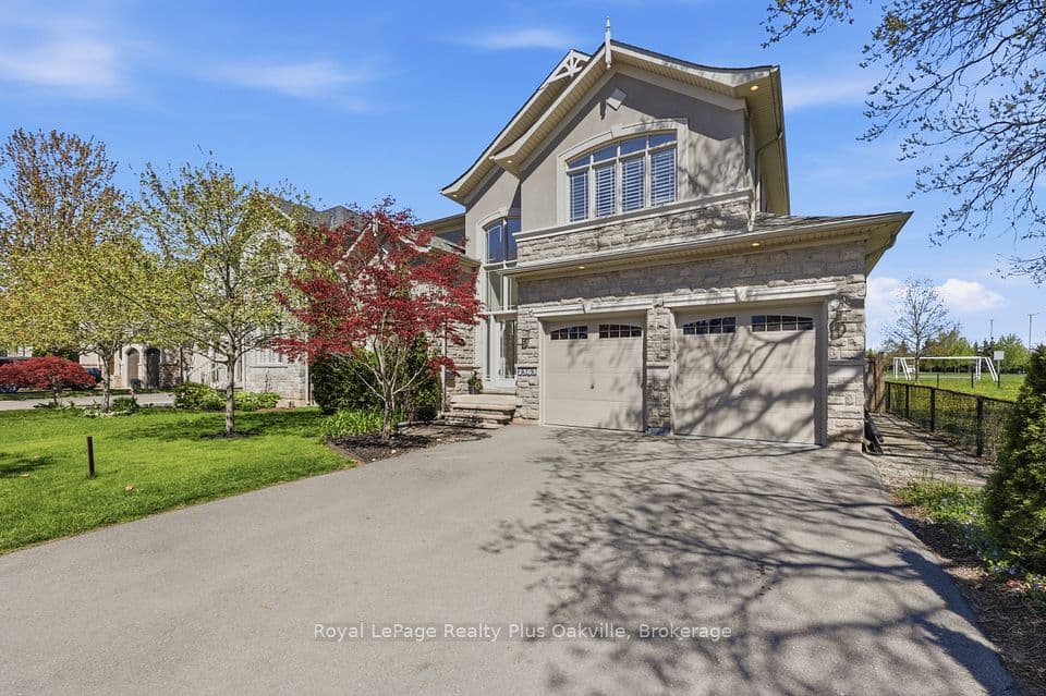 2363 Yolanda Drive, Oakville, ON L6L 2H9 – photo 2