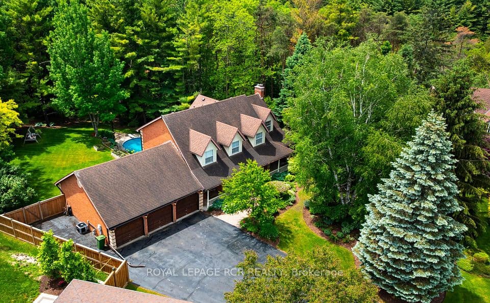 3 Carroll Court, Caledon, ON L7E 0E1 – main photo