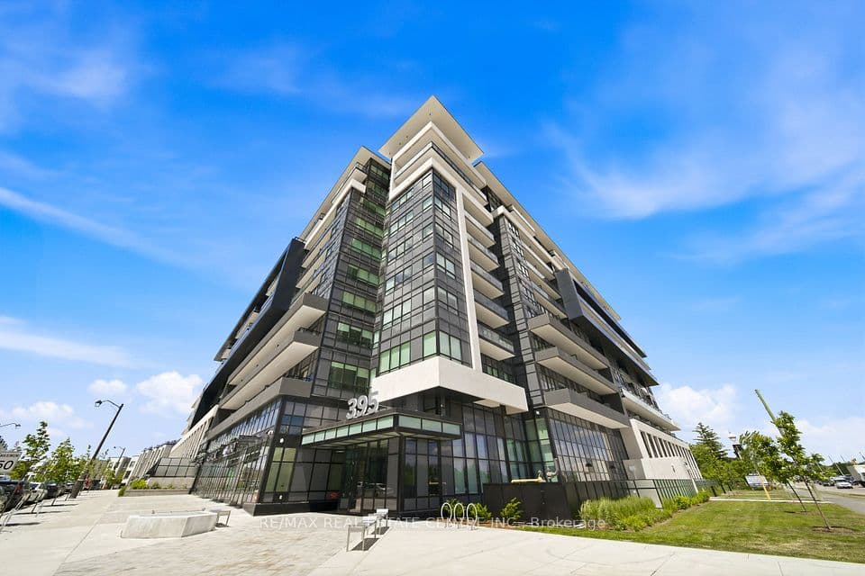 395 Dundas Street W 221, Oakville, ON L6M 4M2 – main photo