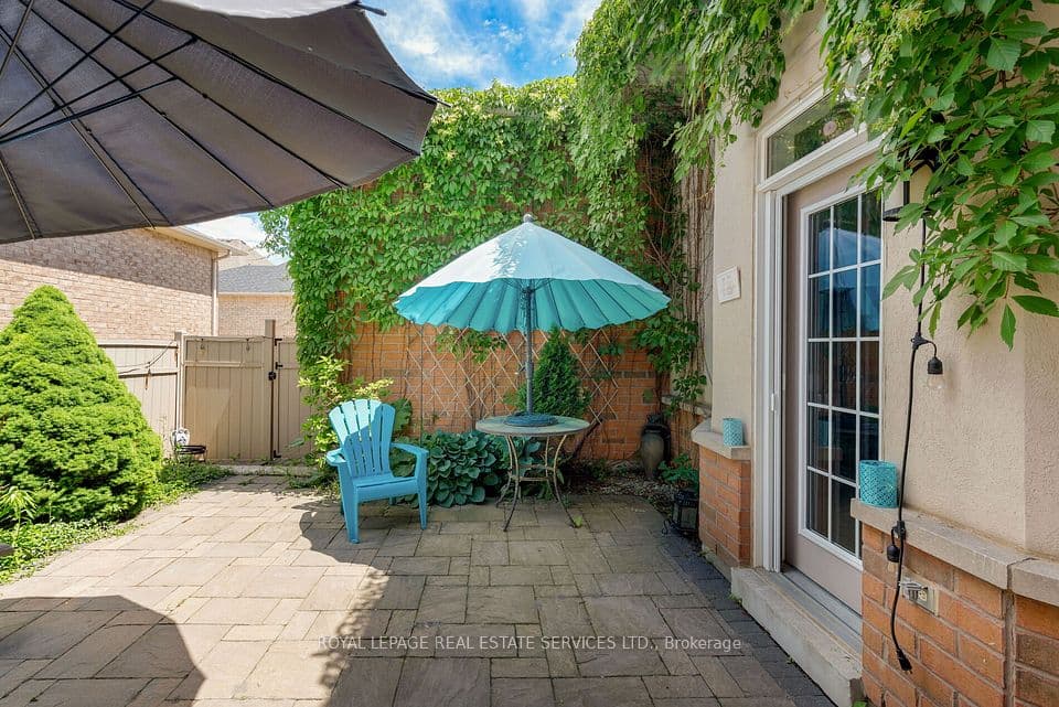 506 Charles Potter Lane, Oakville, ON L6M 0P6 – photo 2