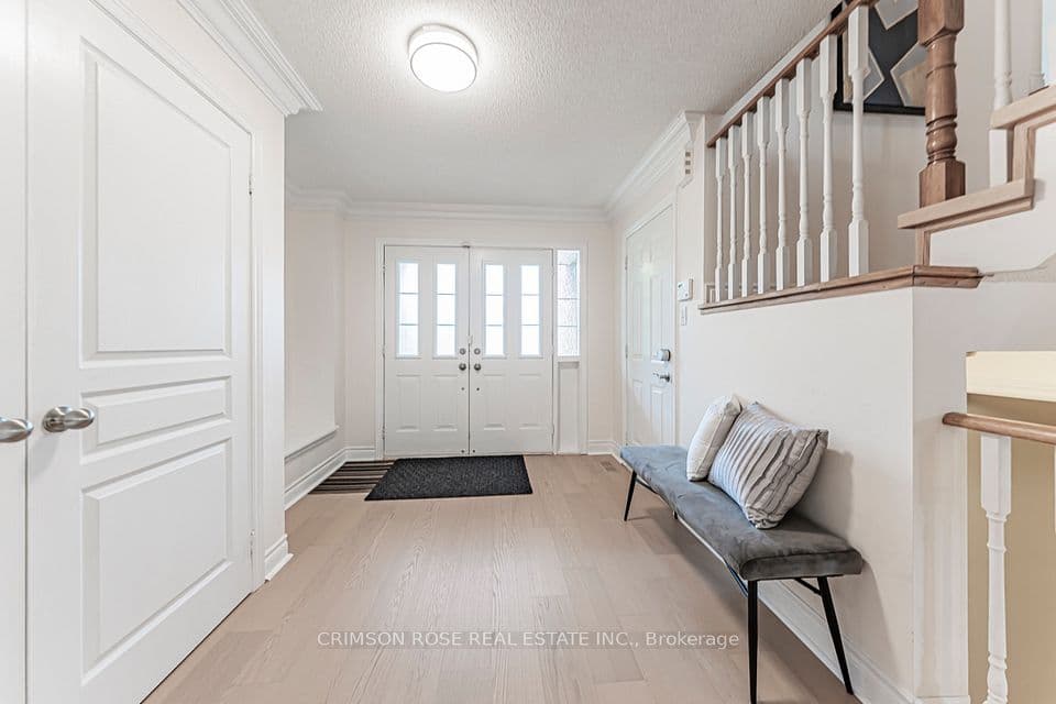 489 Ravineview Way, Oakville, ON L6H 6T1 – photo 3