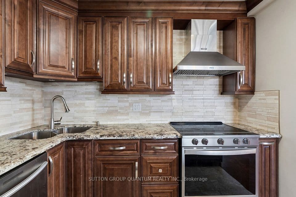 2345 Confederation Parkway 802, Mississauga, ON L5B 2H3 – photo 3