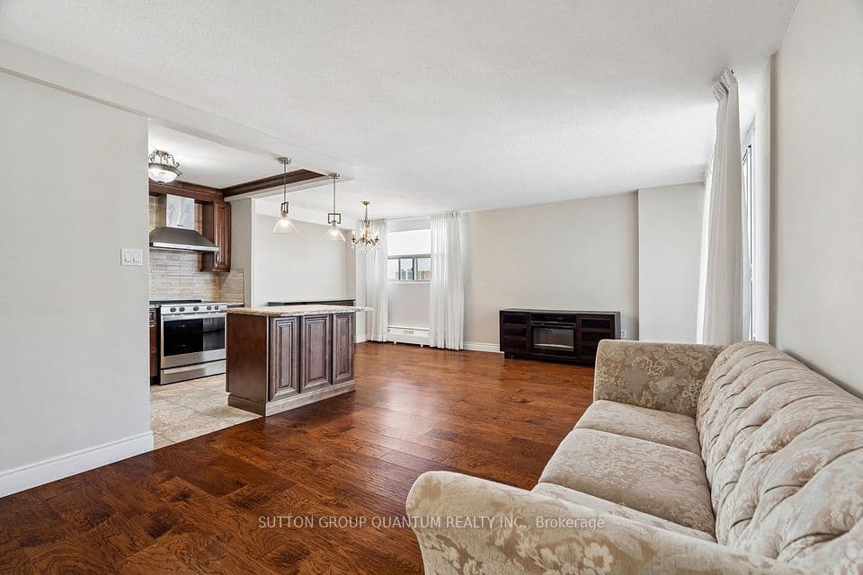 2345 Confederation Parkway 802, Mississauga, ON L5B 2H3 – photo 2