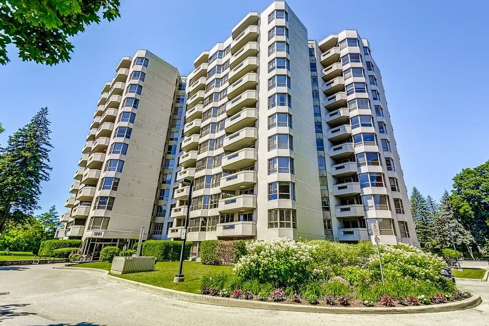 1201 North Shore Boulevard E 706, Burlington, ON L7S 1Z5 – main photo