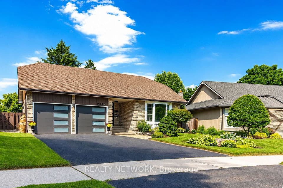 2390 Sinclair Circle, Burlington, ON L7P 3C3 – photo 3