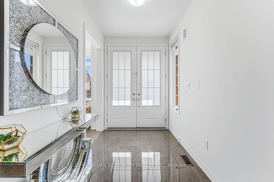 30 Tiger Crescent, Brampton, ON L6R 4C1 – photo 3