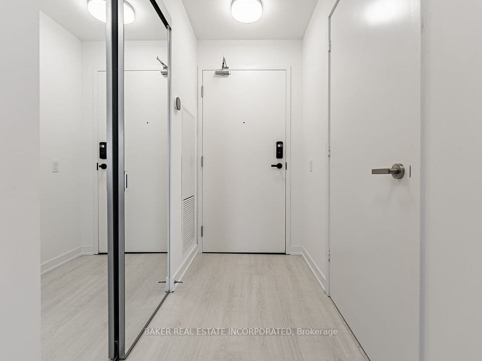 407 Webb Drive TH 12, Mississauga, ON L5B 0M4 – photo 3