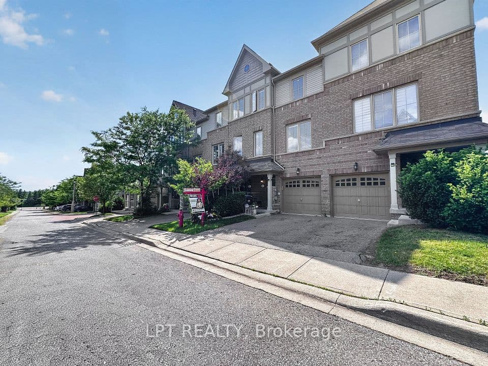 44 Cedar Lake Crescent, Brampton, ON L6Y 0P9 – photo 2