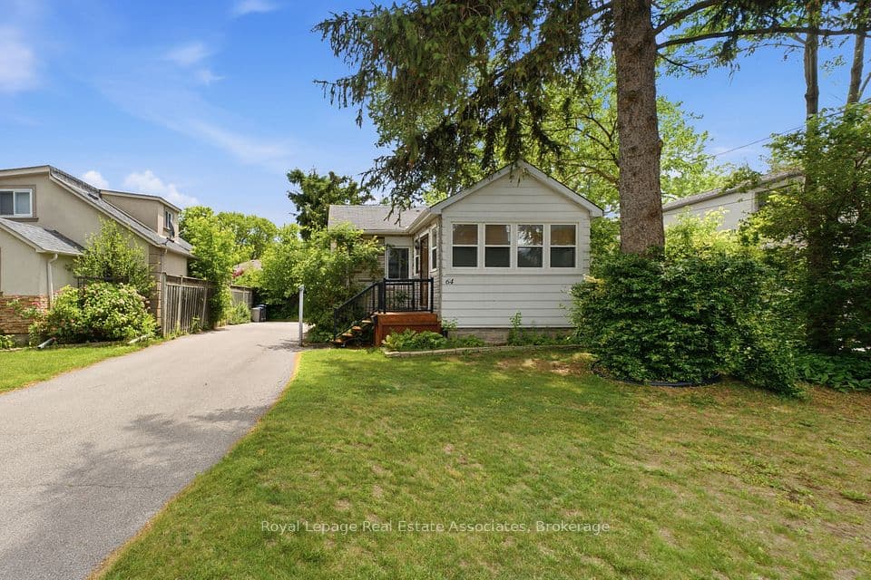64 Eaglewood Boulevard, Mississauga, ON L5G 1V4 – photo 3