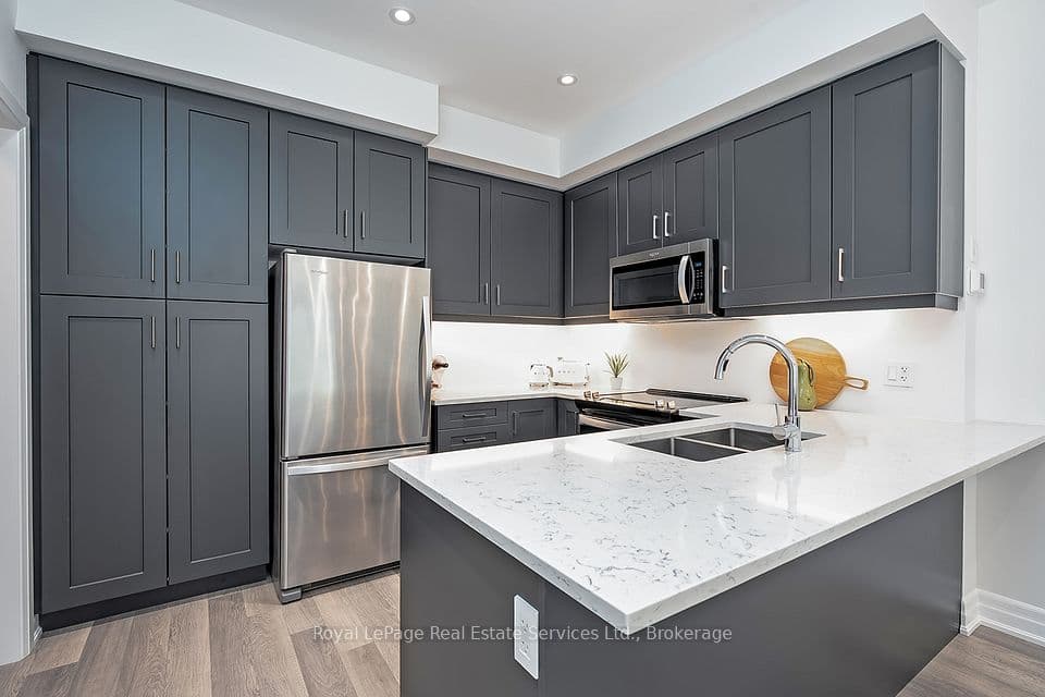 665 Cricklewood Drive 723, Mississauga, ON L5G 0B9 – photo 3